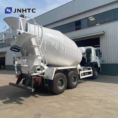 10cbm容量のSinotruk HOWO 6X4のトラックミキサのトラック