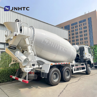 Sinotruk HOWO 9m3のトラックミキサのトラックのディーゼル機関