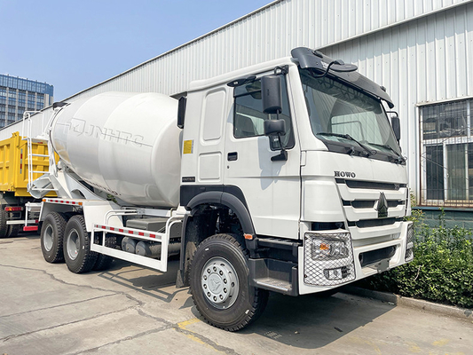10車輪のSinotruk 10m3のコンクリートミキサー車機械トラック