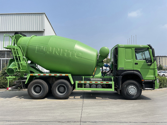 10cbm 6x4/8x4 Sinotruk HOWOの可動装置のトラックミキサのトラックは伝達を連動させる