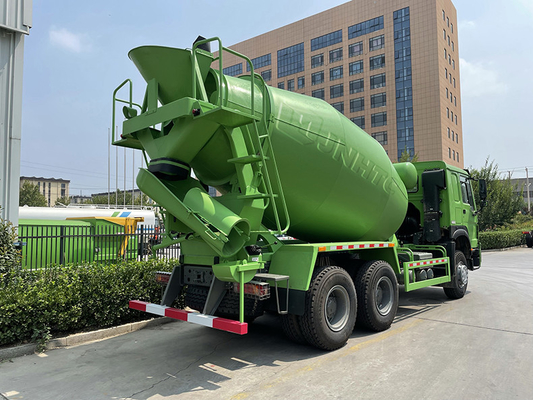 10cbm 6x4/8x4 Sinotruk HOWOの可動装置のトラックミキサのトラックは伝達を連動させる