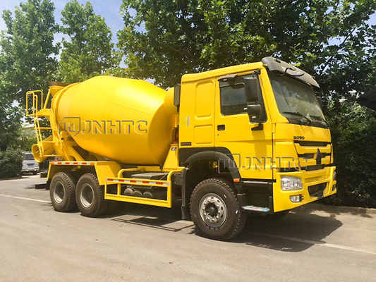 371hp元のSinotruk Howoのミキサーのタンクローリー10M3 6x4 10の車輪の左手ドライブ