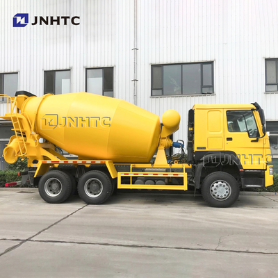371hp元のSinotruk Howoのミキサーのタンクローリー10M3 6x4 10の車輪の左手ドライブ