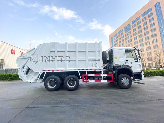 16CBM掛かることは廃物のコンパクターのトラックSinotruk Howoをバケツでくむ