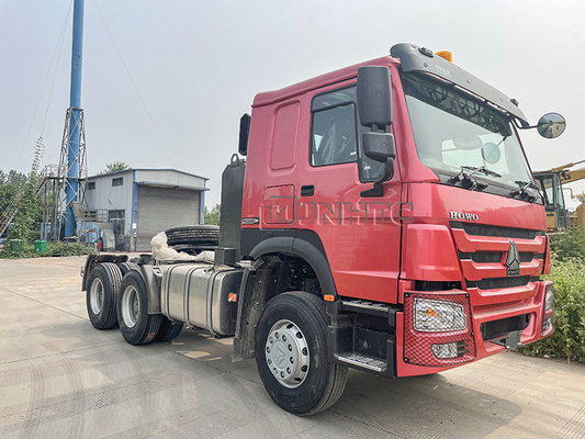 Sinotruk Howo 6x4 371の索引車のトラック10の車輪のトラクター
