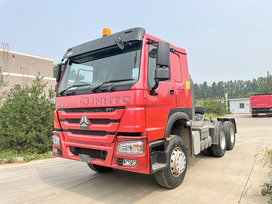 Sinotruk Howo 6x4 371の索引車のトラック10の車輪のトラクター
