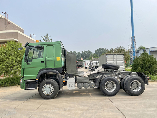 40T Sinotruk 420hpのhowoの索引車のトラックのトラクターの頭部6x4