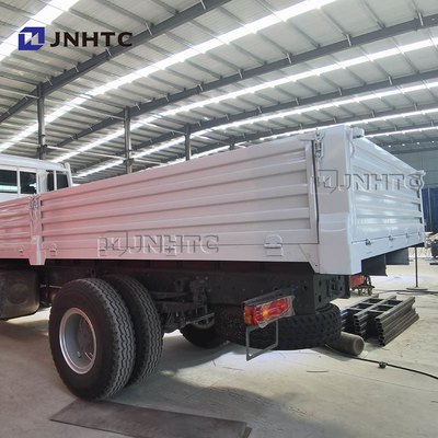 Sinotruk Howo 266HP 290HP 4*2 6の荷車引きの塀の貨物トラック18フィート