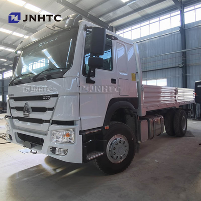 Sinotruk Howo 266HP 290HP 4*2 6の荷車引きの塀の貨物トラック18フィート