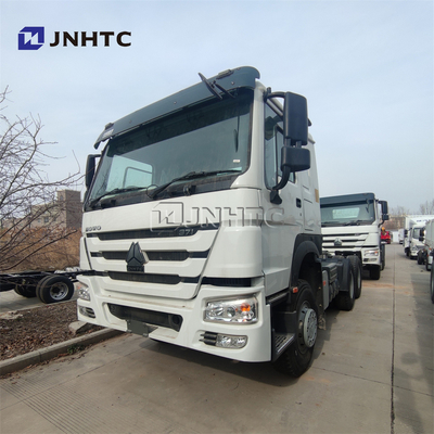 Sinotruk Howoの索引車のトラクター技術的な頑丈な340/380/420hp