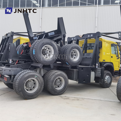 6x4は木輸送の記録のトレーラーのSinotruk Howoのブランドを材木で支える
