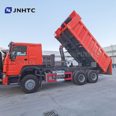 6x4 Sinotruk Howo 10の荷車引きのダンプ トラック371hpのユーロIIの放出