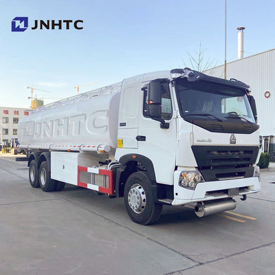 371hpユーロ2エンジンを搭載するSinotruk Howo A7 6x4 10の車輪の燃料のタンク車