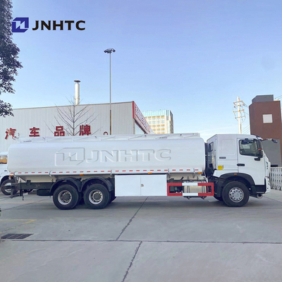371hpユーロ2エンジンを搭載するSinotruk Howo A7 6x4 10の車輪の燃料のタンク車