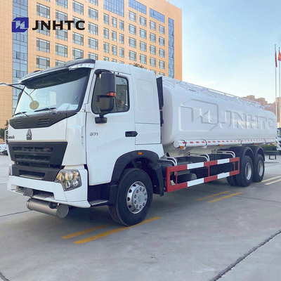 371hpユーロ2エンジンを搭載するSinotruk Howo A7 6x4 10の車輪の燃料のタンク車
