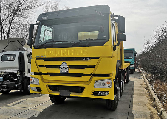 Sinotruk Howo 8x4の頑丈な貨物トラックの電気12車輪420hp