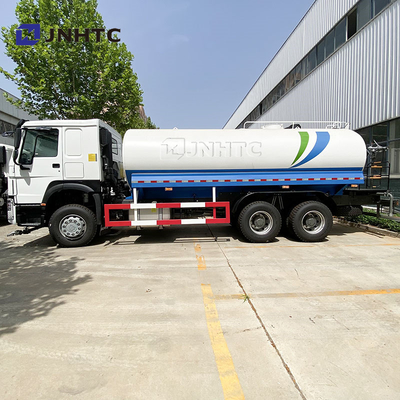 新型シノトルク ホウ水タンク トラック 351 - 450hp 6x4 10輪 中国から