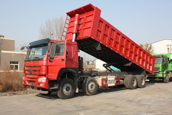 容積50-60Tonsが付いているSinotruk Howo7 8×4 371の馬力25M3 Sinotrukのダンプ トラック