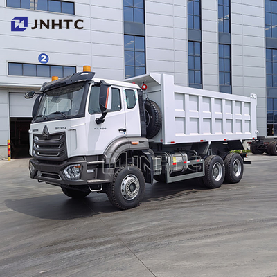 シノトラック Howo NX 400HP チッパー 6x4 重量 10輪 20トンのキャリア ユーロ 2 排出量 ディーゼル燃料 左方向 ダンプトラック