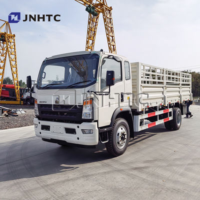 Sinotruk Howo 10トン積載軽量貨物トラック 新型 4x2 4x4駆動輪 ディーゼル燃料 右ハンドル 販売用