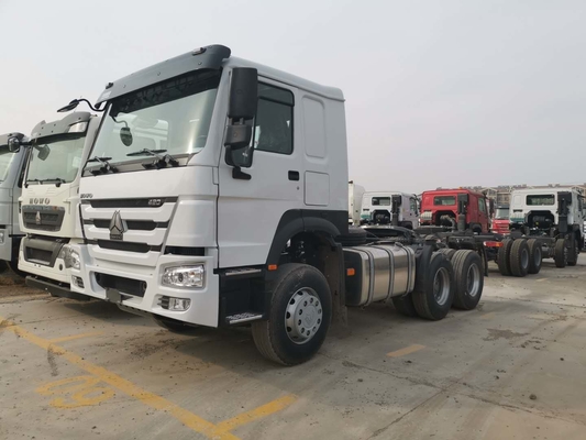 Sinotruck Howo7 6x4 10wheels 371hp 420hp LHDのトラクターのトラックEuro2