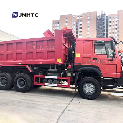 10の車輪および18m3容量の赤い色336hp Sinotruk Howoのダンプ トラック