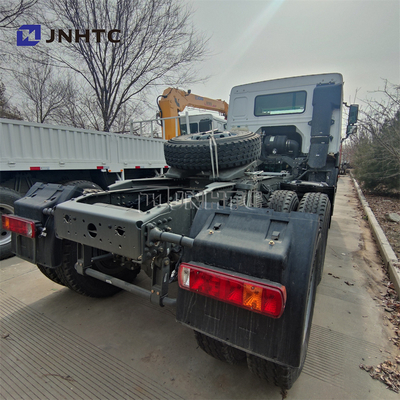 Sinotruk Howoの索引車のトラクター技術的な頑丈な340/380/420hp